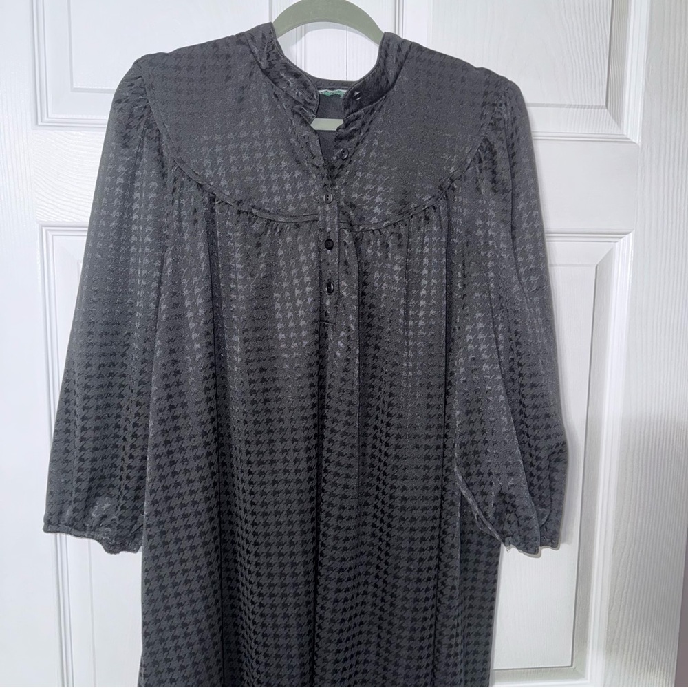 Walden Vintage Black On Black Houndstooth Housedr… - image 1